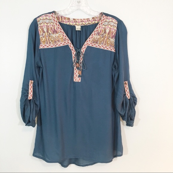 gimmicks by BKE Tops - 3/$19 Gimmicks by BKE Blue Boho 3/4 Sleeve Top XS